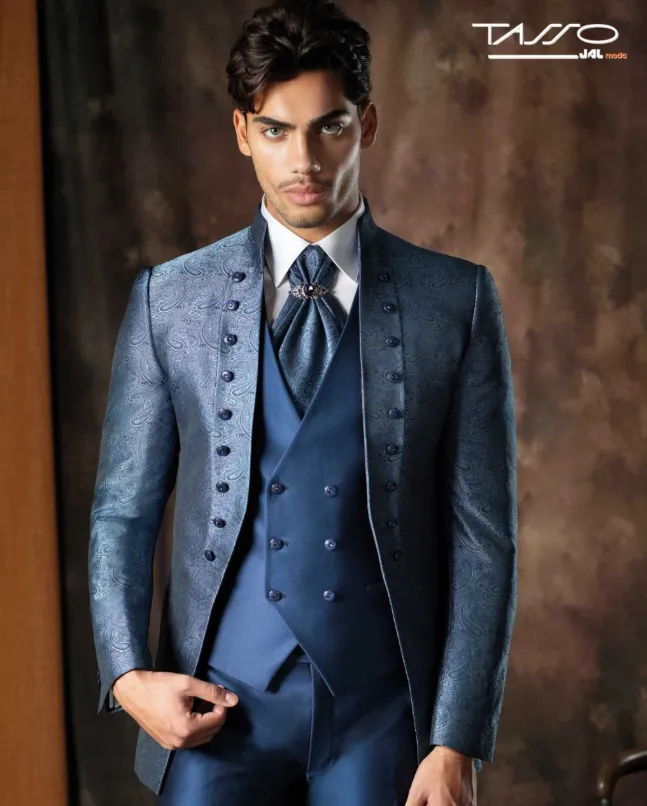 Nuvi Vestits – Tasso Nuvis