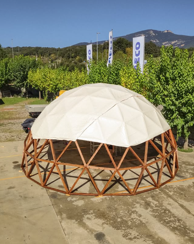 Planifica i decoració-carpes i mobiliari Cúpules Esfèric