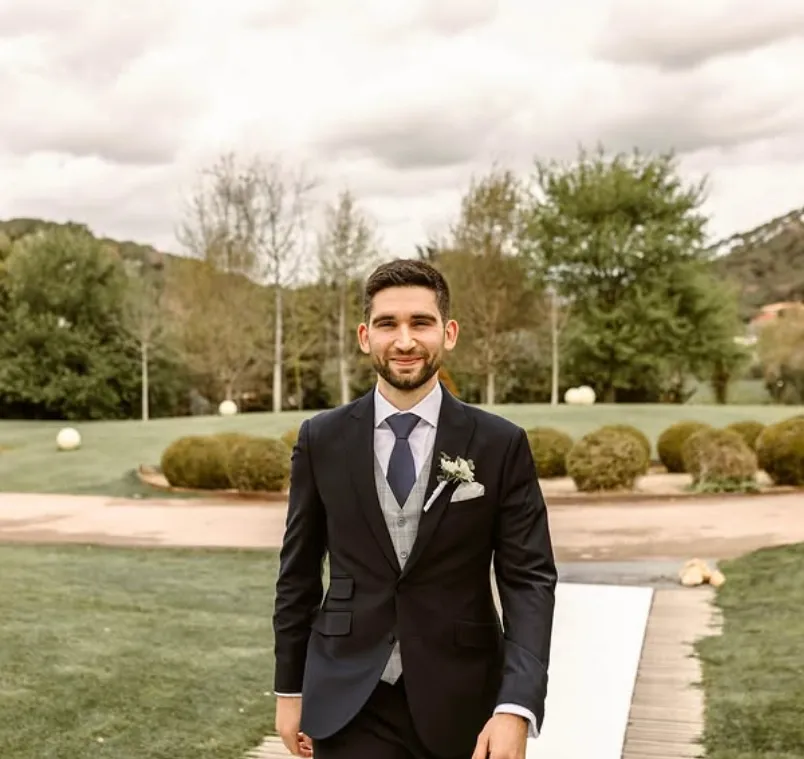 Nuvi – Sastreria Casanova