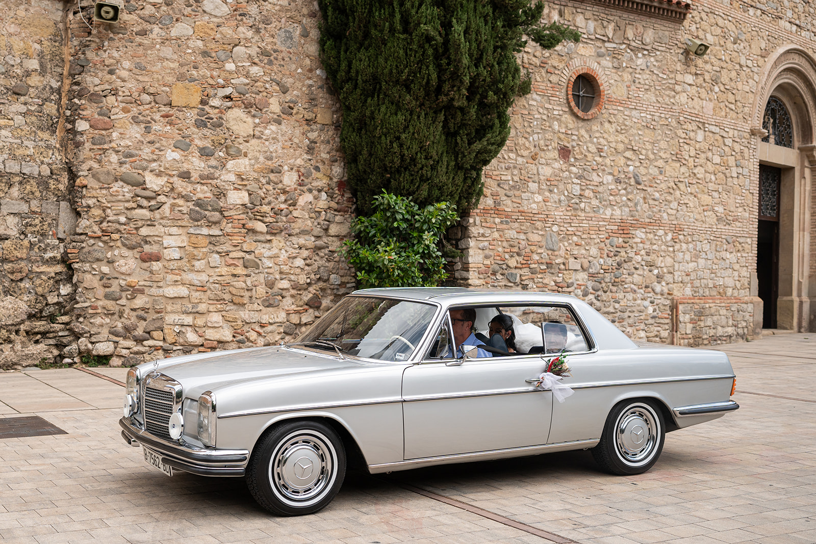 Elegància sobre rodes per al vostre casament