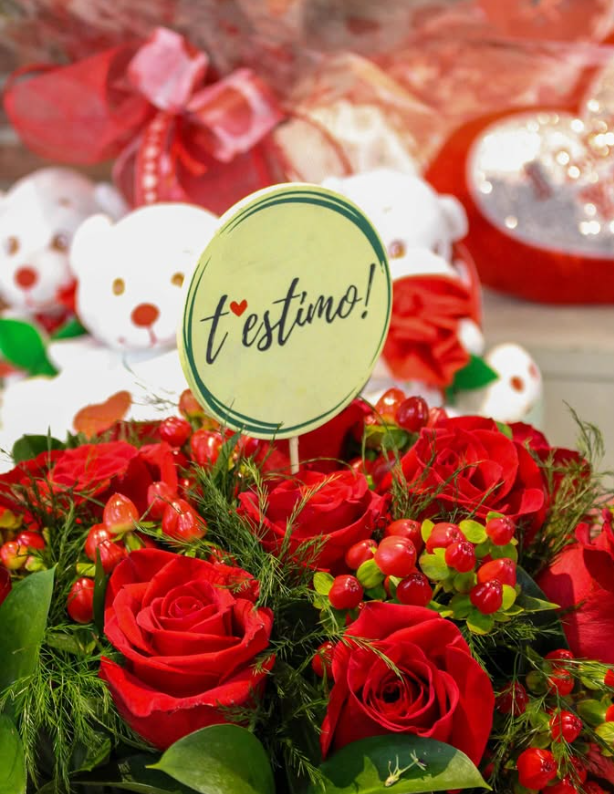 Decoració floral per a bodes amb valors i estil