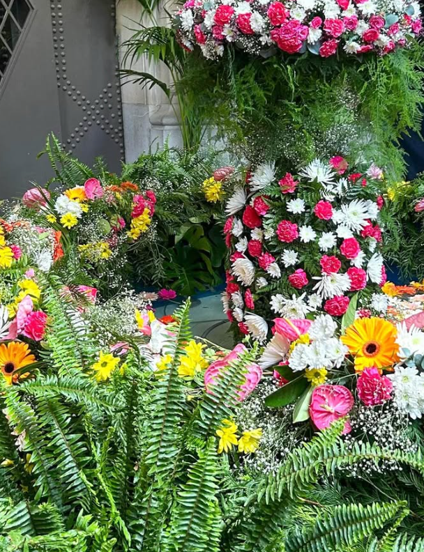 Decoració floral per a bodes amb valors i estil