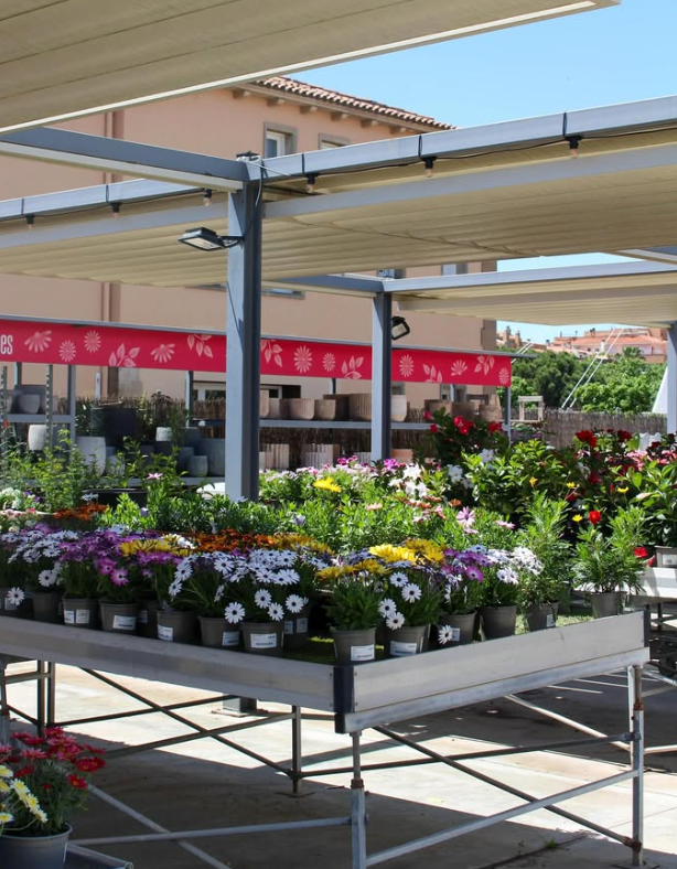 Decoració floral per a bodes amb valors i estil