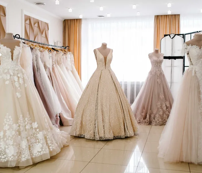 Núvia Vestits – Novias Tashei