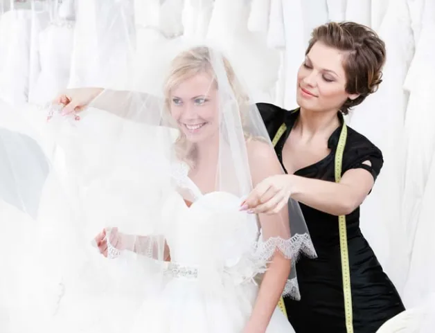 Núvia Vestits – Novias Tashei