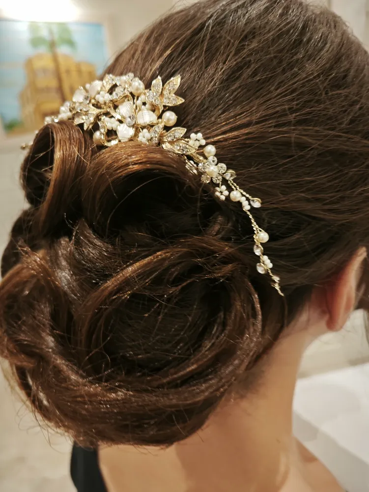 Oktober Perruquers- Bellesa