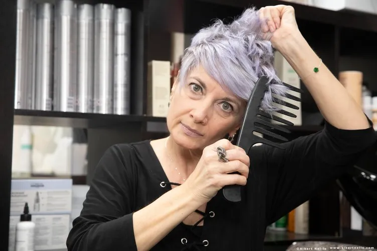 Oktober Perruquers- Bellesa