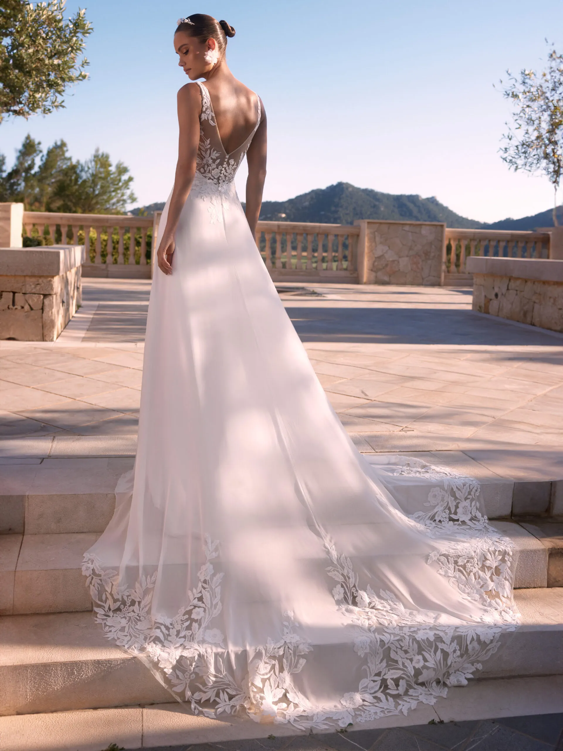 Núvia Vestits de Núvia – Novias Janna Atelier