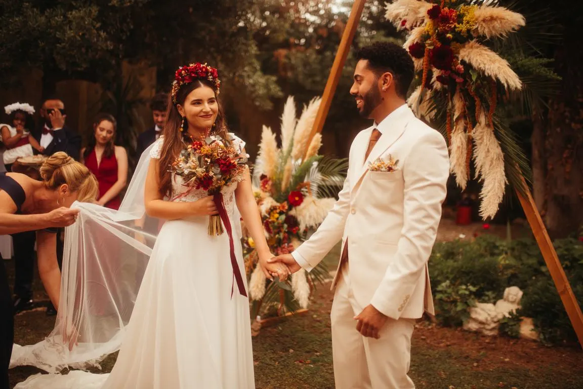 Núvia Vestits de Núvia – Novias Janna Atelier